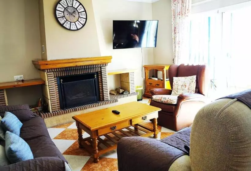 Majatalo Gibraltar Views Guest House