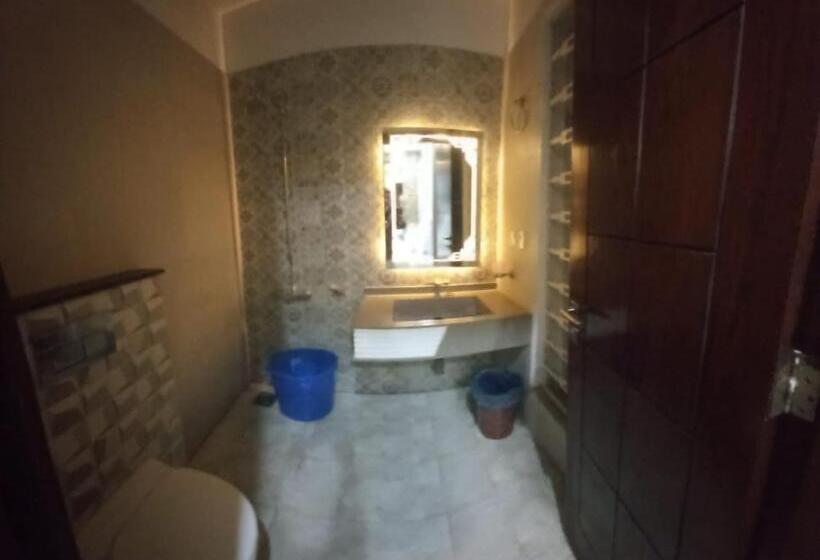 پانسیون White House Executive   Guest House Islamabad