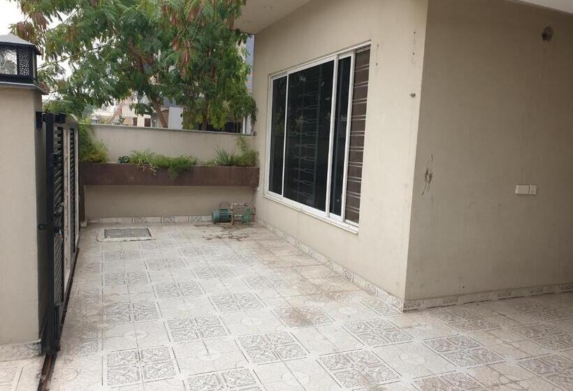 پانسیون White House Executive   Guest House Islamabad