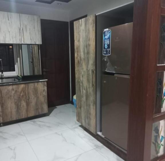 پانسیون White House Executive   Guest House Islamabad