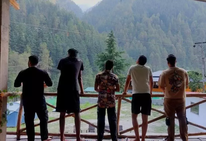 Retkeilymaja Damnbro Cafe & Stay Kasol