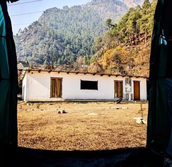 Retkeilymaja Damnbro Cafe & Stay Kasol