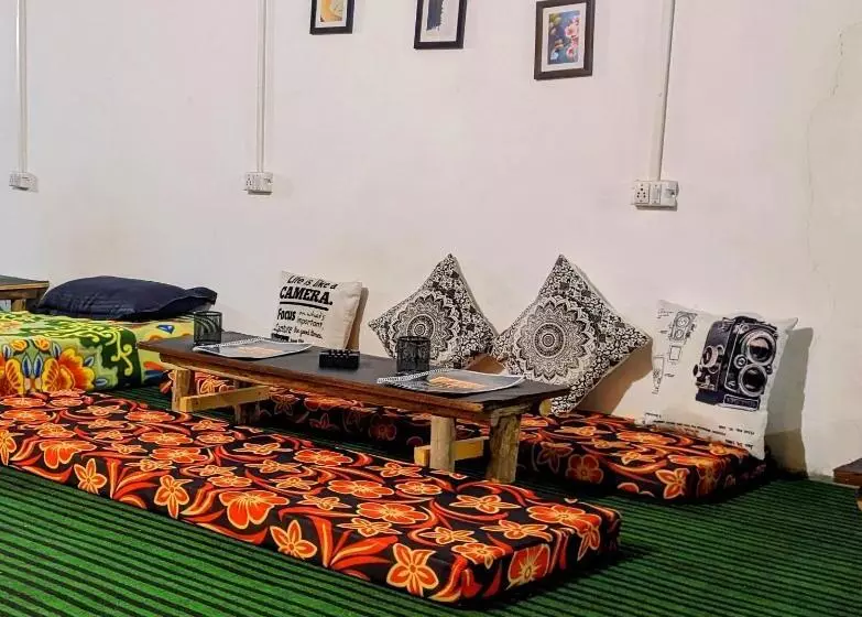 Retkeilymaja Damnbro Cafe & Stay Kasol