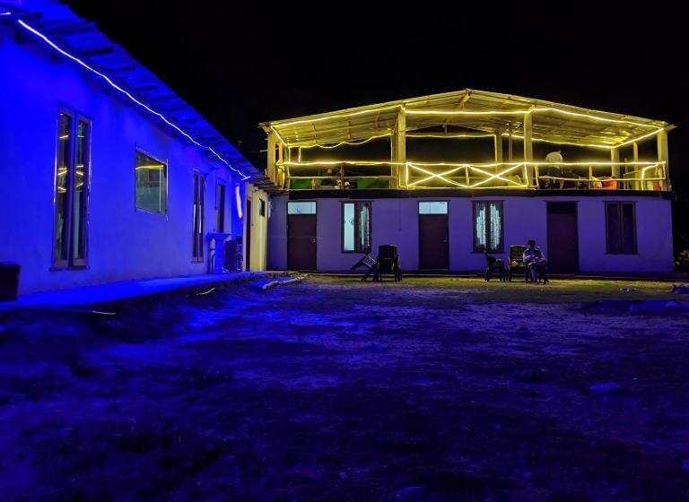 هاستل Damnbro Cafe & Stay Kasol