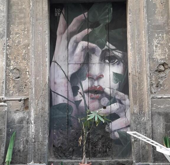 تختخواب و صبحانه Fifth Floor