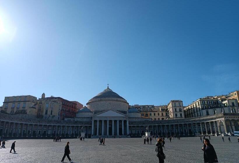 تختخواب و صبحانه Fifth Floor