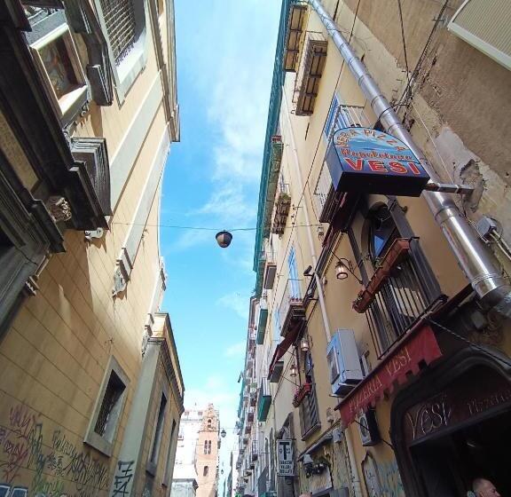 تختخواب و صبحانه Fifth Floor