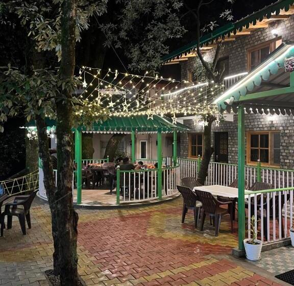 Cedar Woods Resort By Heyan Hotels