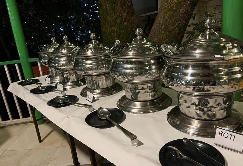 Cedar Woods Resort By Heyan Hotels