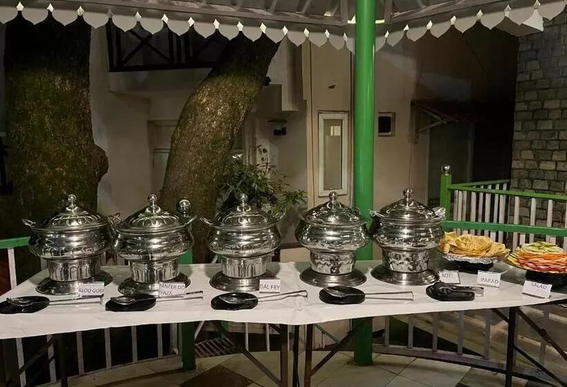 Cedar Woods Resort By Heyan Hotels