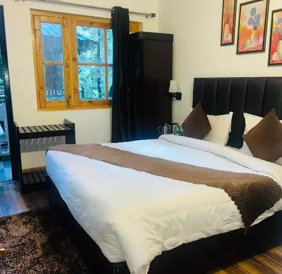 Cedar Woods Resort By Heyan Hotels