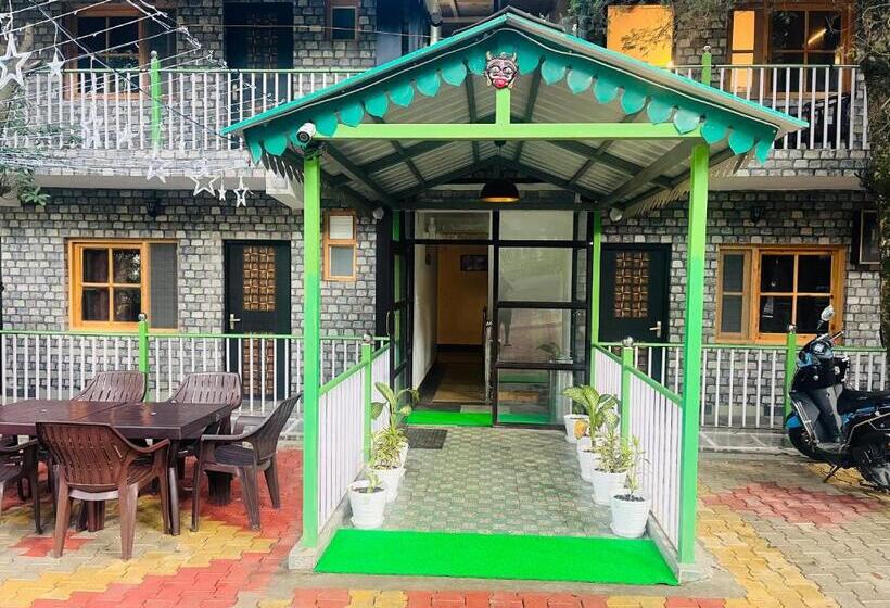 Cedar Woods Resort By Heyan Hotels