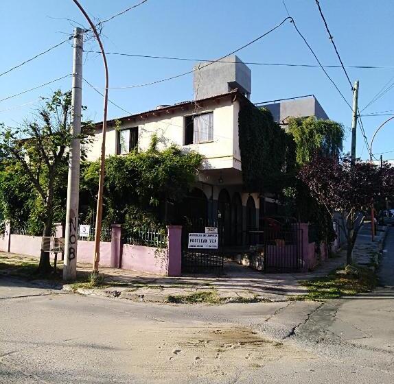 هتل کپسول Quirus Dormis