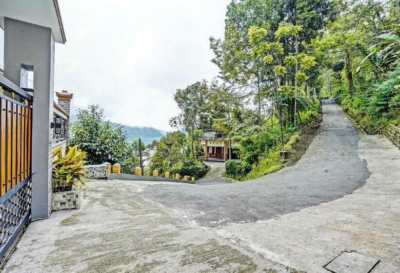 Otel Oyo 92049 D Jamus Resort Telaga Ngebel