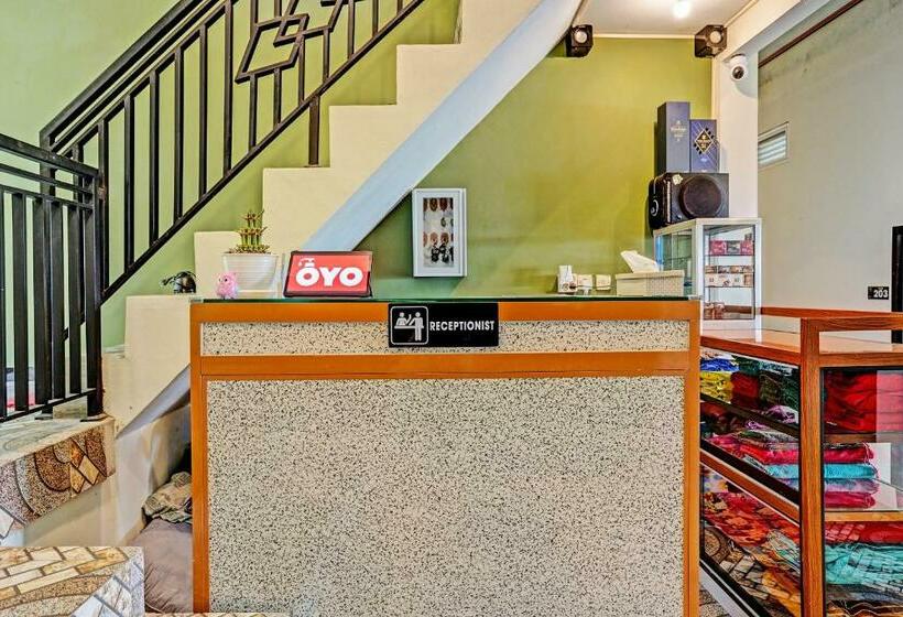 Otel Oyo 92049 D Jamus Resort Telaga Ngebel