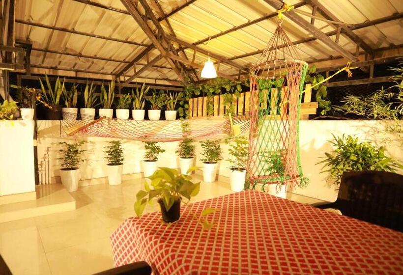 ホテル The Waves Fortkochi