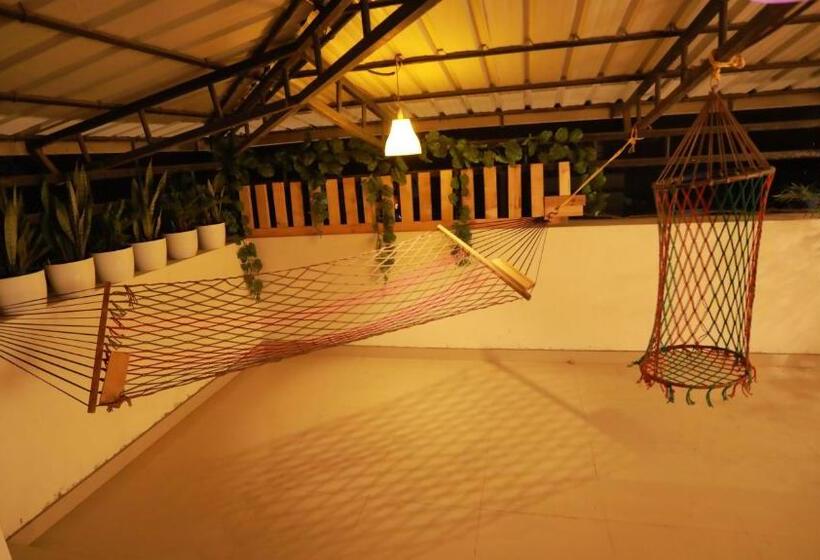 ホテル The Waves Fortkochi