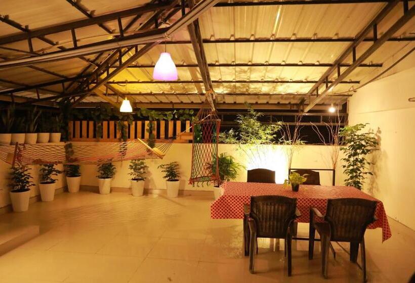 ホテル The Waves Fortkochi