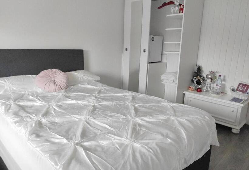 Пансион Apartment Am See Borken, Hessen