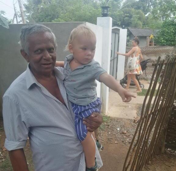 Pensiune Blueray Villa Unawatuna