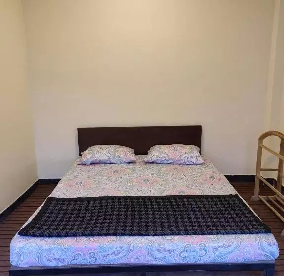 Majatalo Foggy Mount View