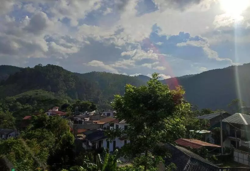 Majatalo Foggy Mount View