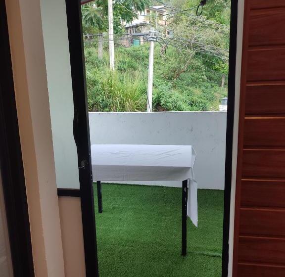 پانسیون Foggy Mount View