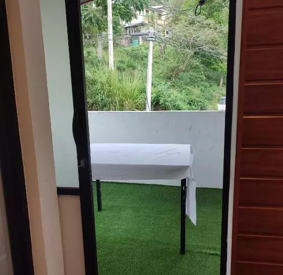 Majatalo Foggy Mount View