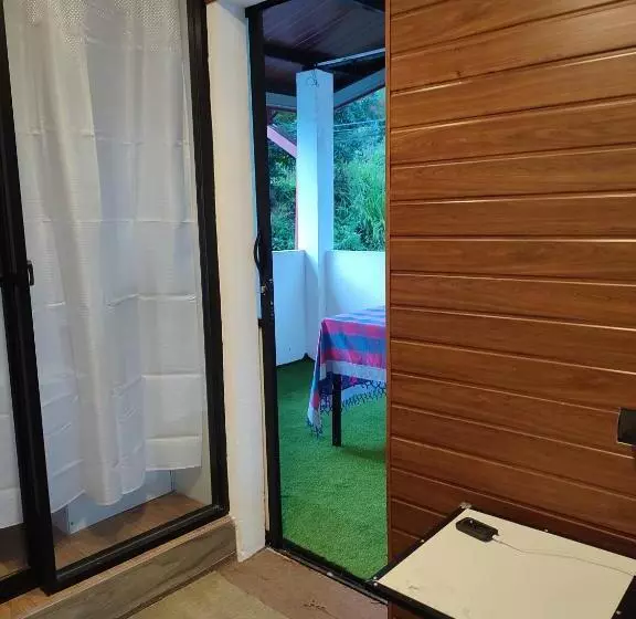 Majatalo Foggy Mount View