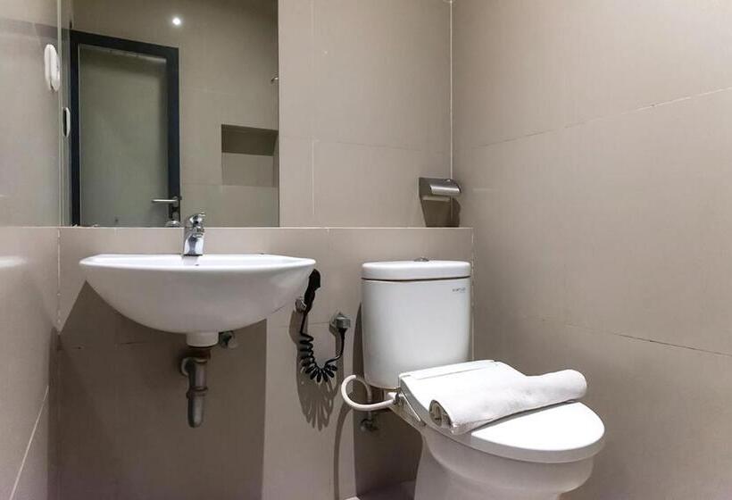 Pensió Mono Coliving Kencana, Surabaya