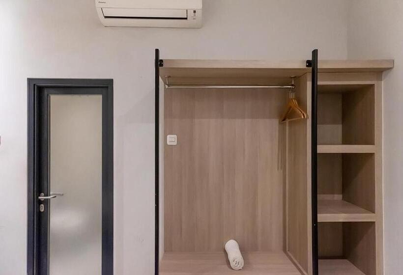 Pensió Mono Coliving Kencana, Surabaya