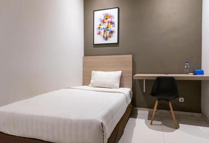 Pensió Mono Coliving Kencana, Surabaya