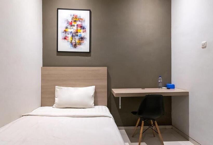 Pensió Mono Coliving Kencana, Surabaya