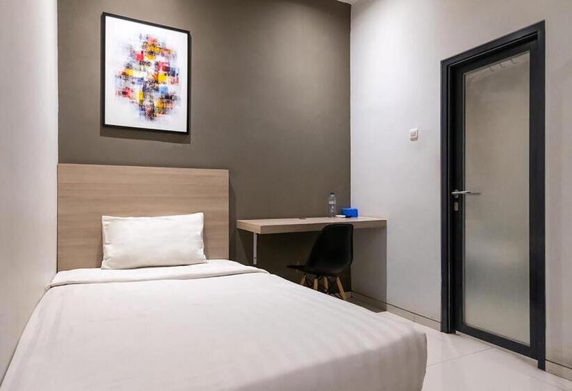 Pensió Mono Coliving Kencana, Surabaya