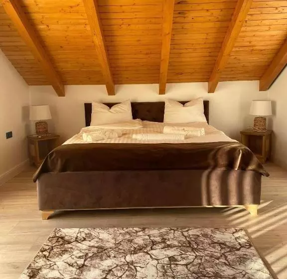 Lomakeskus Royal Alpin Crown