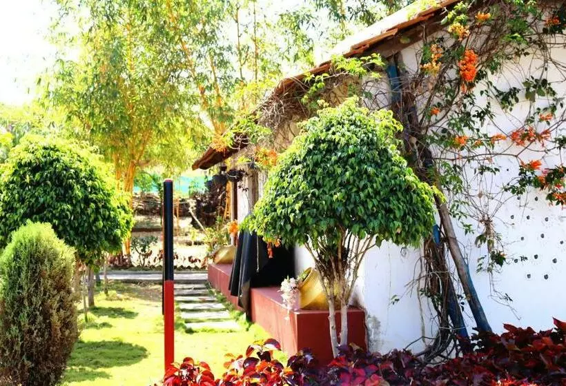 Lomakeskus Staymaker Harshadhare Homestay