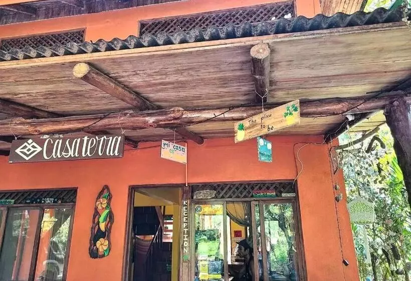 Casa Terra Hostel