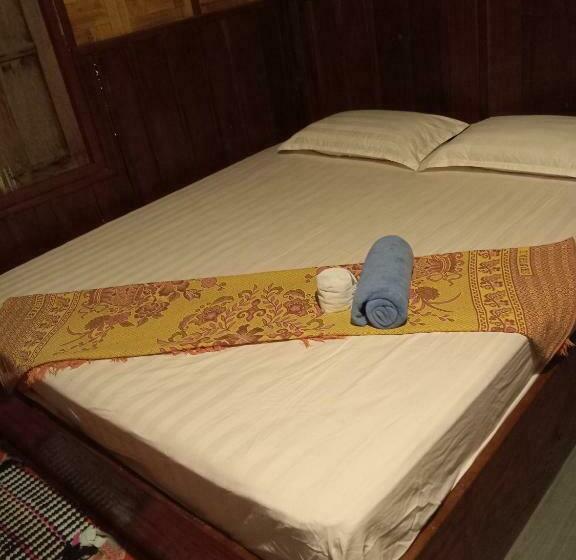 هاستل Mr.bounhome Guesthouse And Restaurant