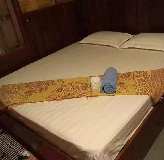 ユースホステル Mr.bounhome Guesthouse And Restaurant