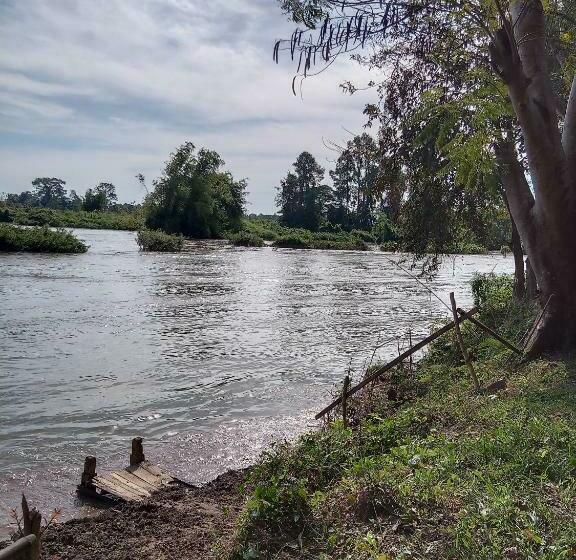 هاستل Mr.bounhome Guesthouse And Restaurant