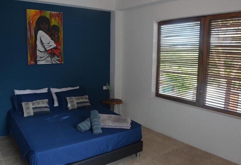 تختخواب و صبحانه Casa La Rayanna