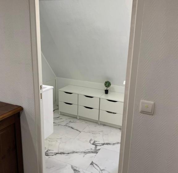 Bed and Breakfast Chambre Rustique Avec Double Lit Et Sa Salle De Bain Privée