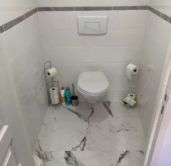 Aamiaismajoitus (B&B) Chambre Rustique Avec Double Lit Et Sa Salle De Bain Privée