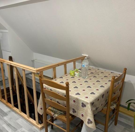 Bed and Breakfast Chambre Rustique Avec Double Lit Et Sa Salle De Bain Privée