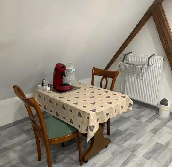 Aamiaismajoitus (B&B) Chambre Rustique Avec Double Lit Et Sa Salle De Bain Privée