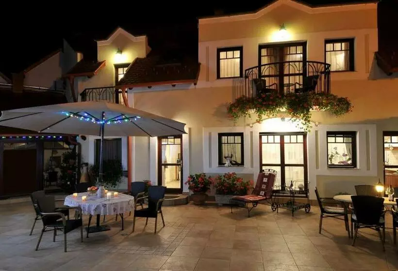 Aamiaismajoitus (B&B) Pátria Panzió