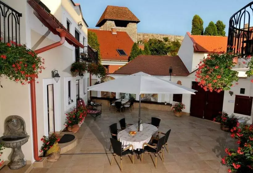 Aamiaismajoitus (B&B) Pátria Panzió