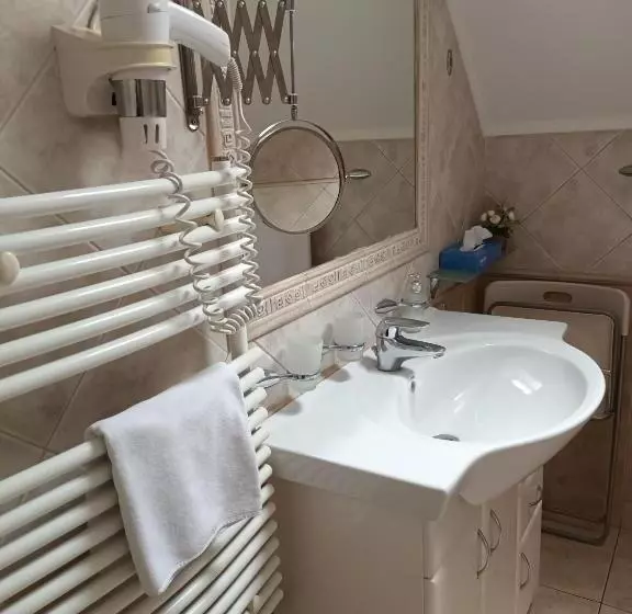 Aamiaismajoitus (B&B) Pátria Panzió