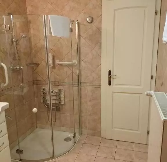 Aamiaismajoitus (B&B) Pátria Panzió