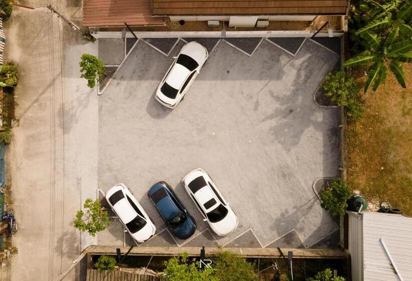 호텔 เดอะซิกเนเจอร์ นคร โฮเทล